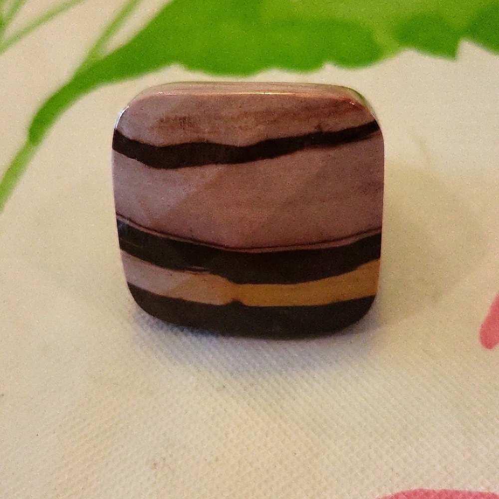 Size 9 Agate Ring